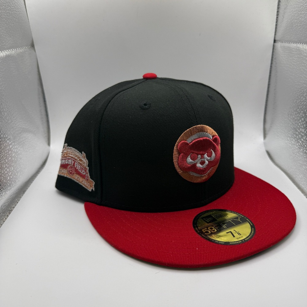 New Era 59FIFTY Chicago Cubs Wrigley Field Hat Black Red Green Bottom 7 1/8